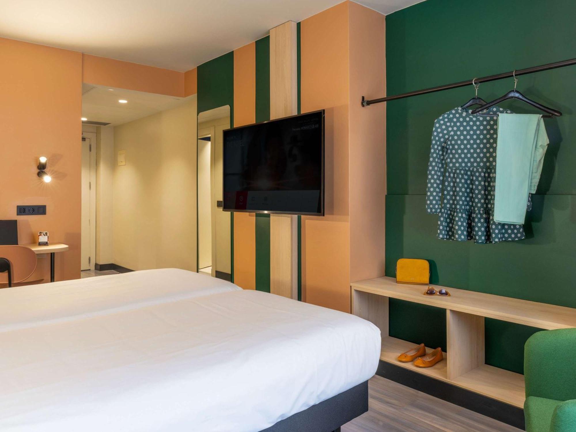 Ibis Styles Zaragoza Ramiro I Hotel Bagian luar foto